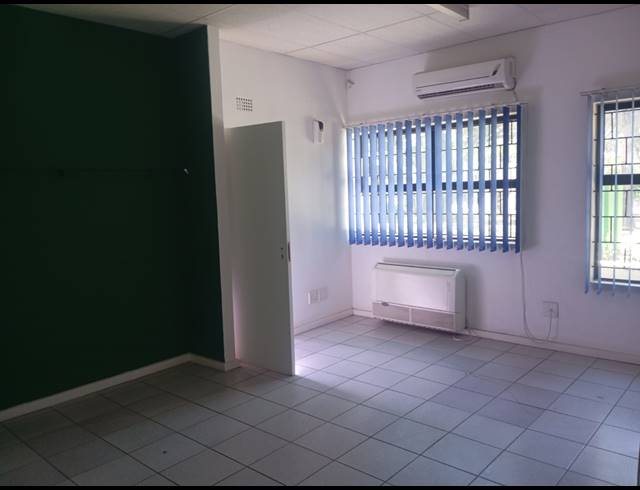 137M² OFFICE TO LET IN ROCKY DRIFT